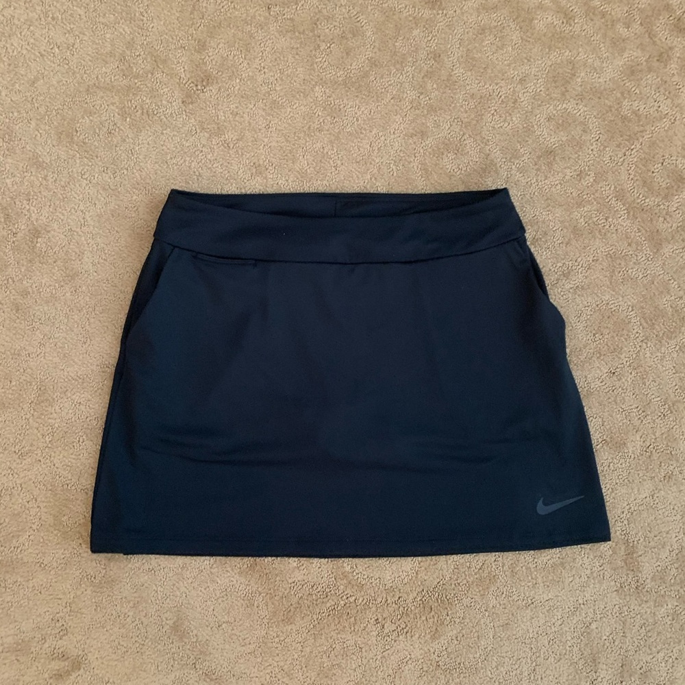 Women’s Nike Golf Skort. Size Medium.